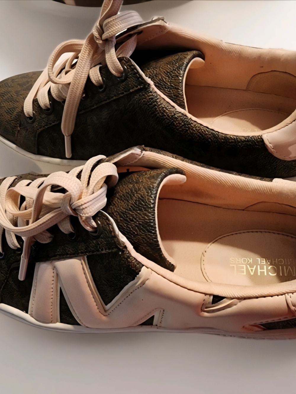 Michael Kors Poppy MK SIG sneakers in a brown and blush pink colorway - Picture 3 of 3